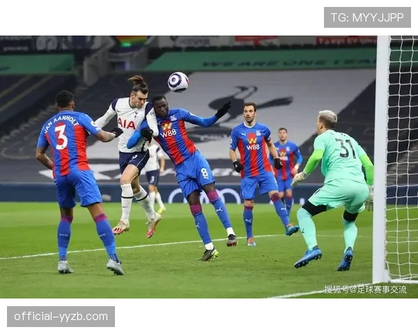 客场绝杀!阿斯顿维拉凭借补时阶段进球1-0战胜狼队。 客场绝杀!阿斯顿维拉凭借补时阶段进球1-0战胜狼队。